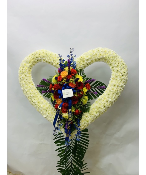 Large Open Heart with Spray in Center