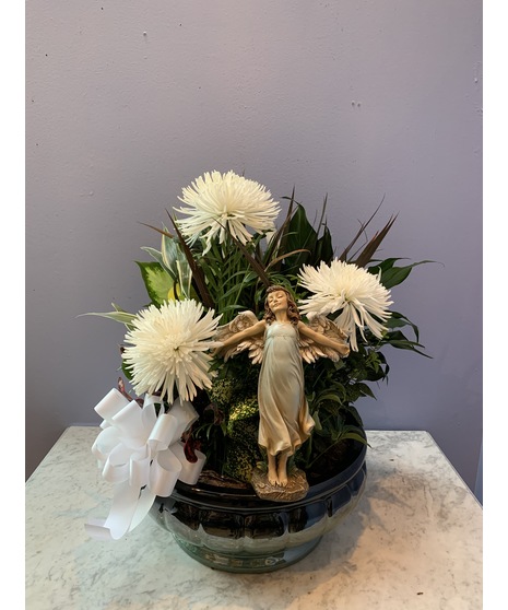 Dish Garden with Angel with open arms