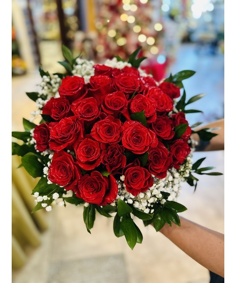 wrapped red rose bouquet
