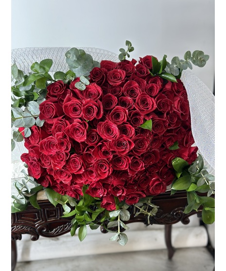 Elegant Wrapped Long Stem Premium Roses Red Roses